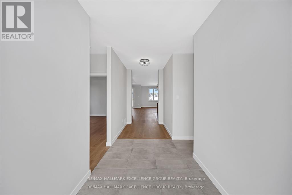 4366 Innes Road, Unit 202