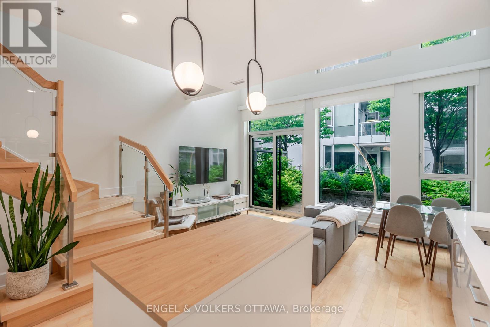 202 - 197 Lisgar Street