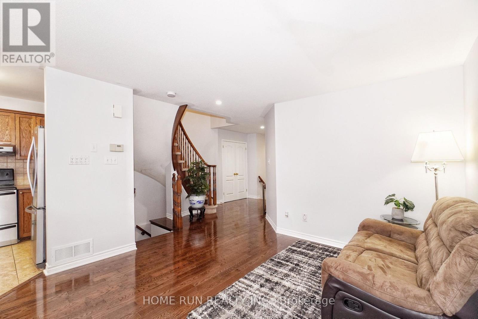 2222 Brockstone Crescent