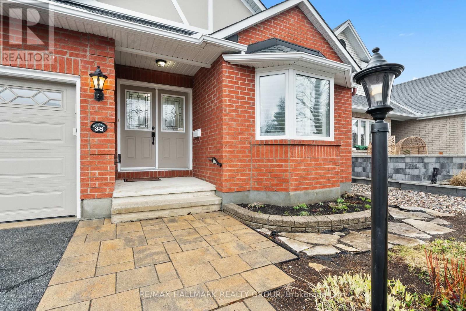 38 North Harrow Drive