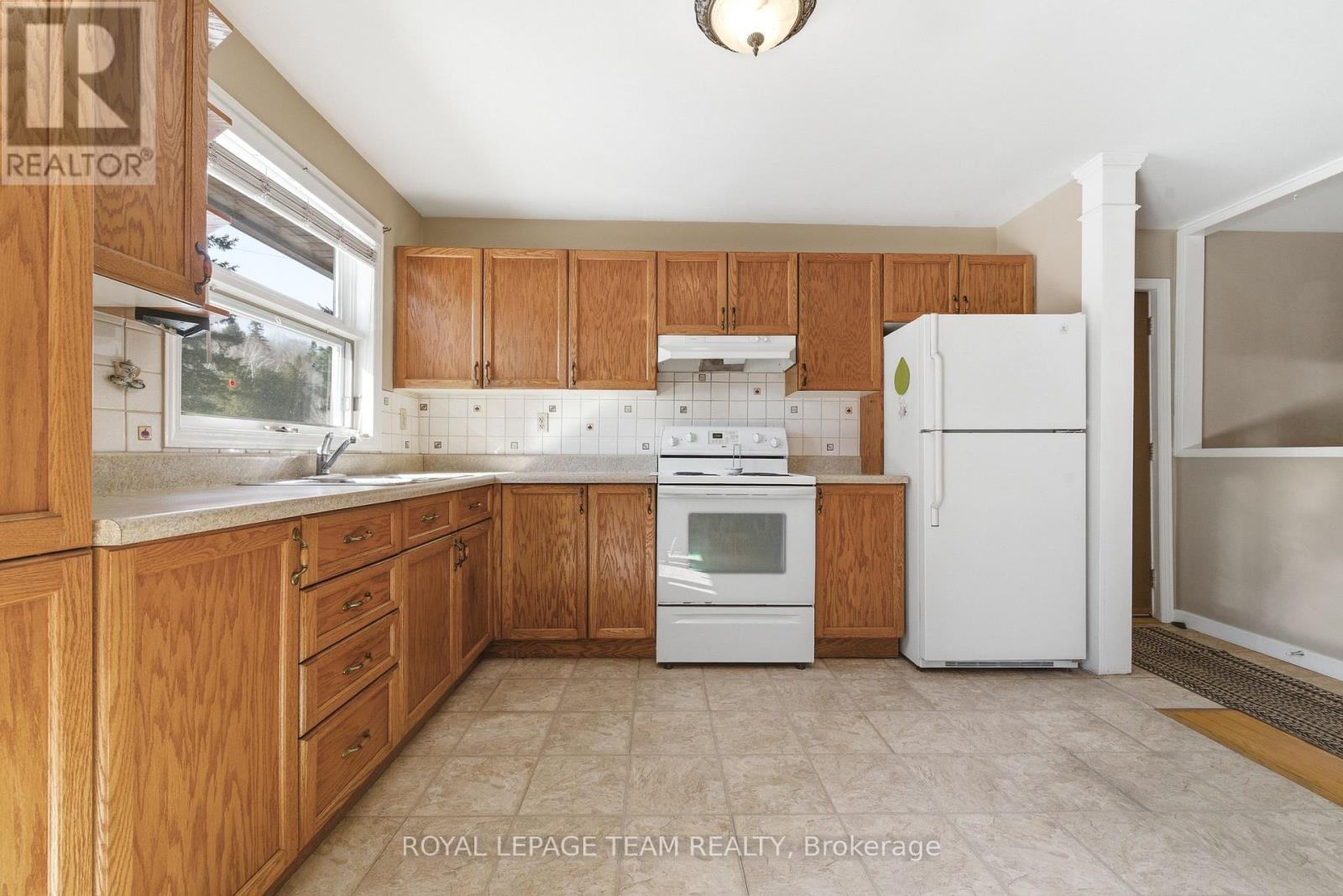 5202 Mcdonlads Corners Road