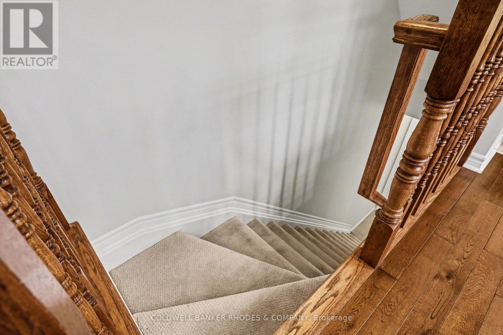 60 Mayflower Private