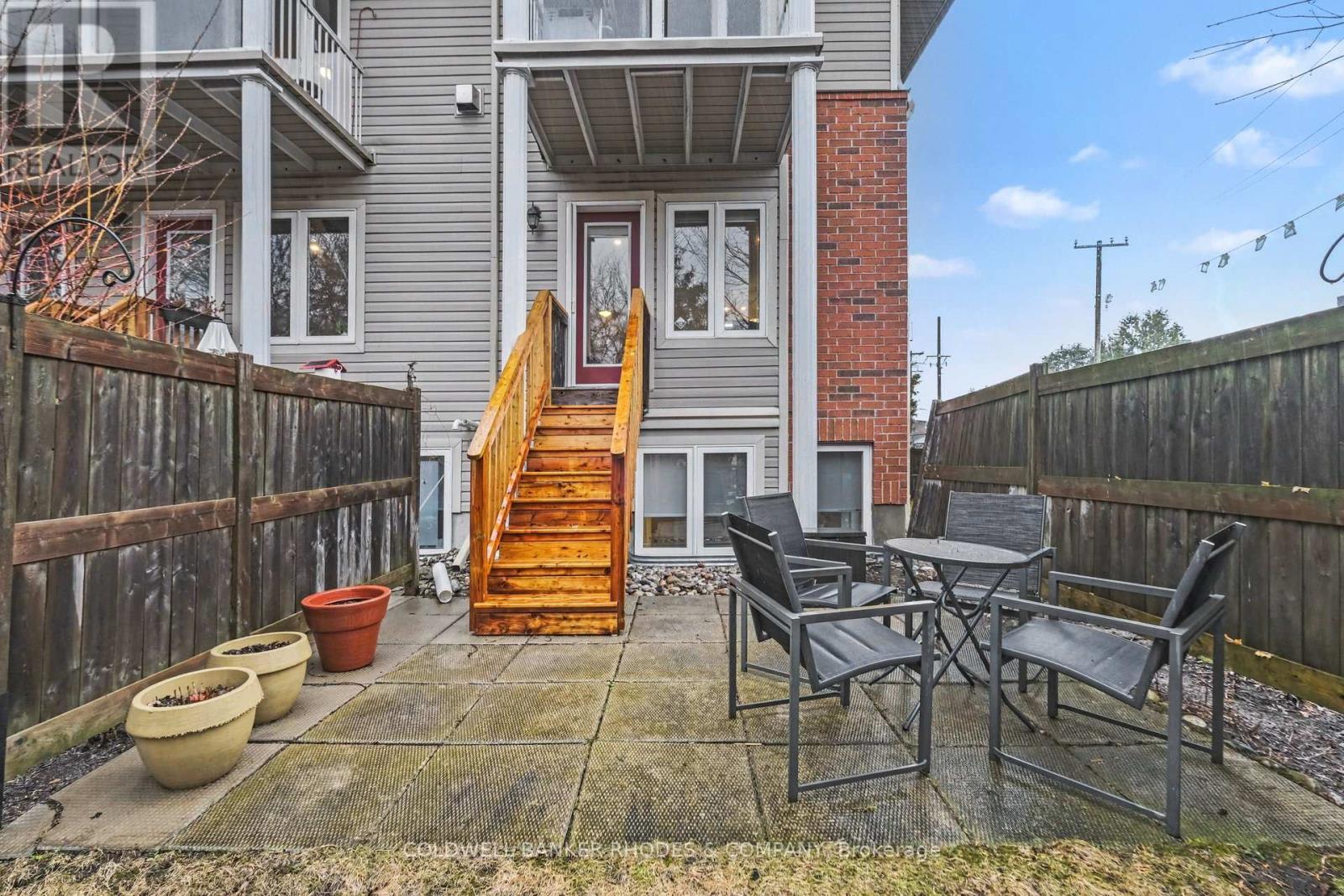 60 Mayflower Private