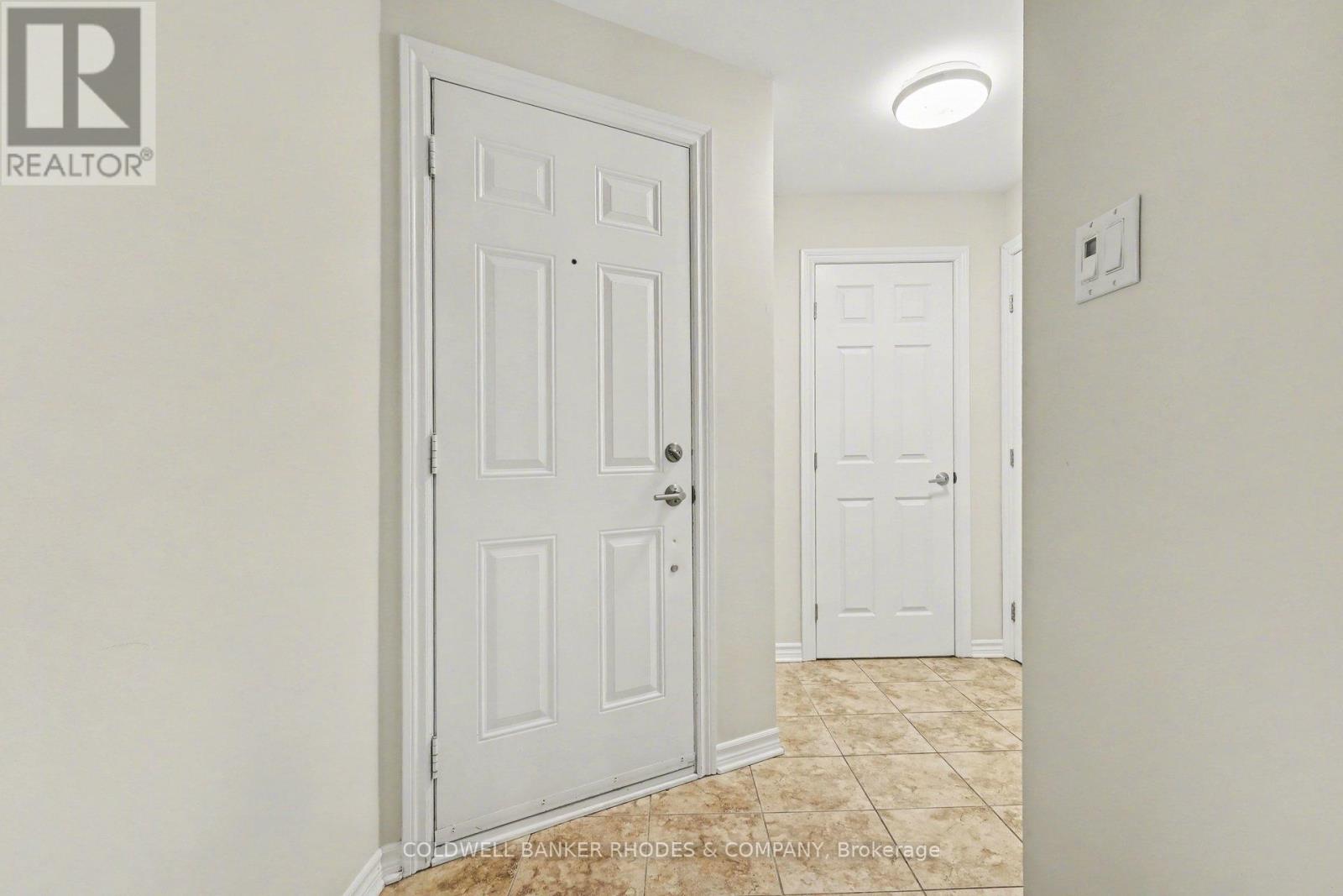 60 Mayflower Private