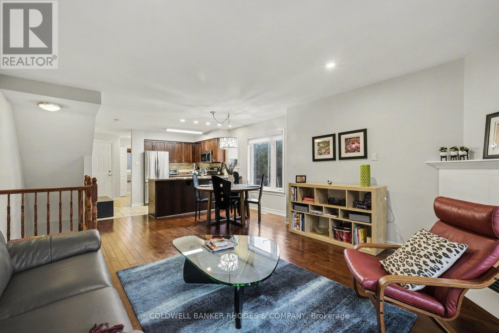 60 Mayflower Private