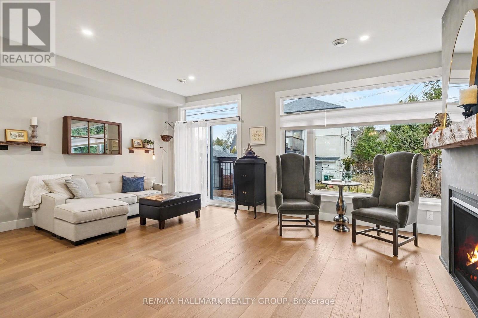 28 King George Street