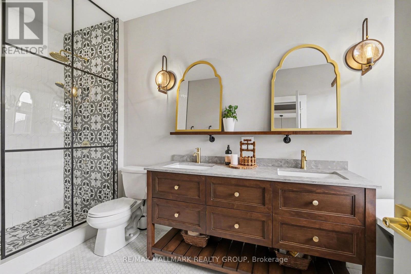 28 King George Street