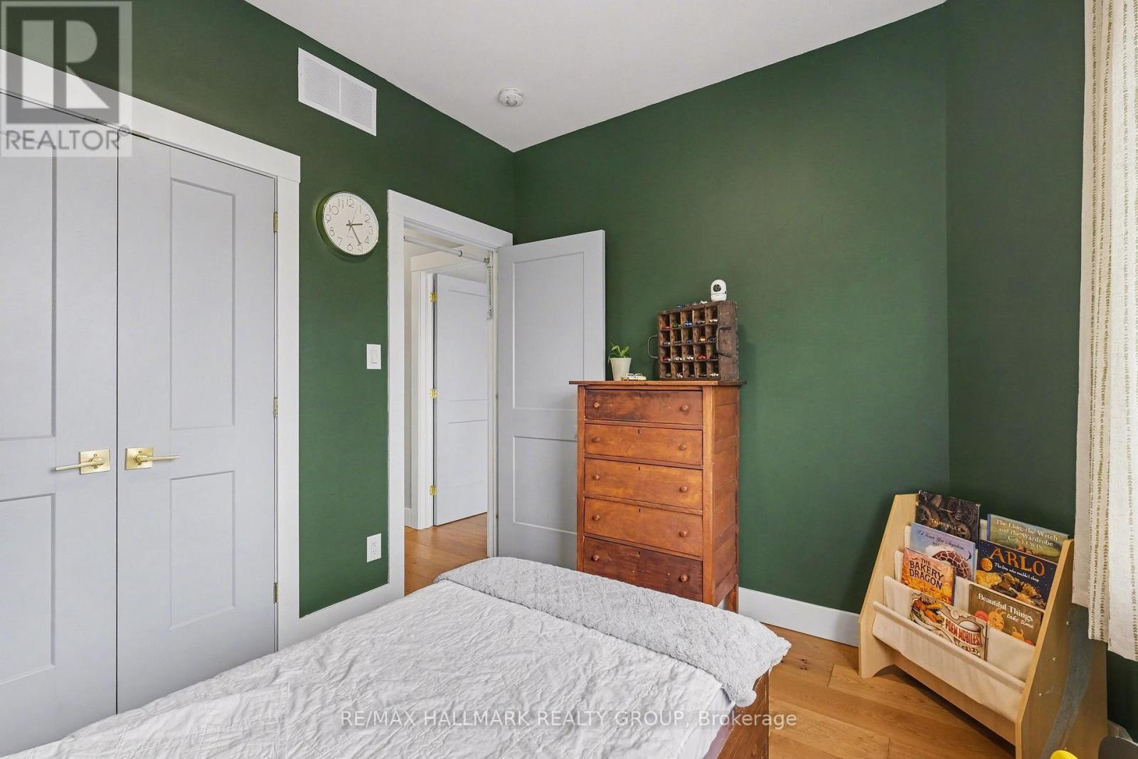 28 King George Street