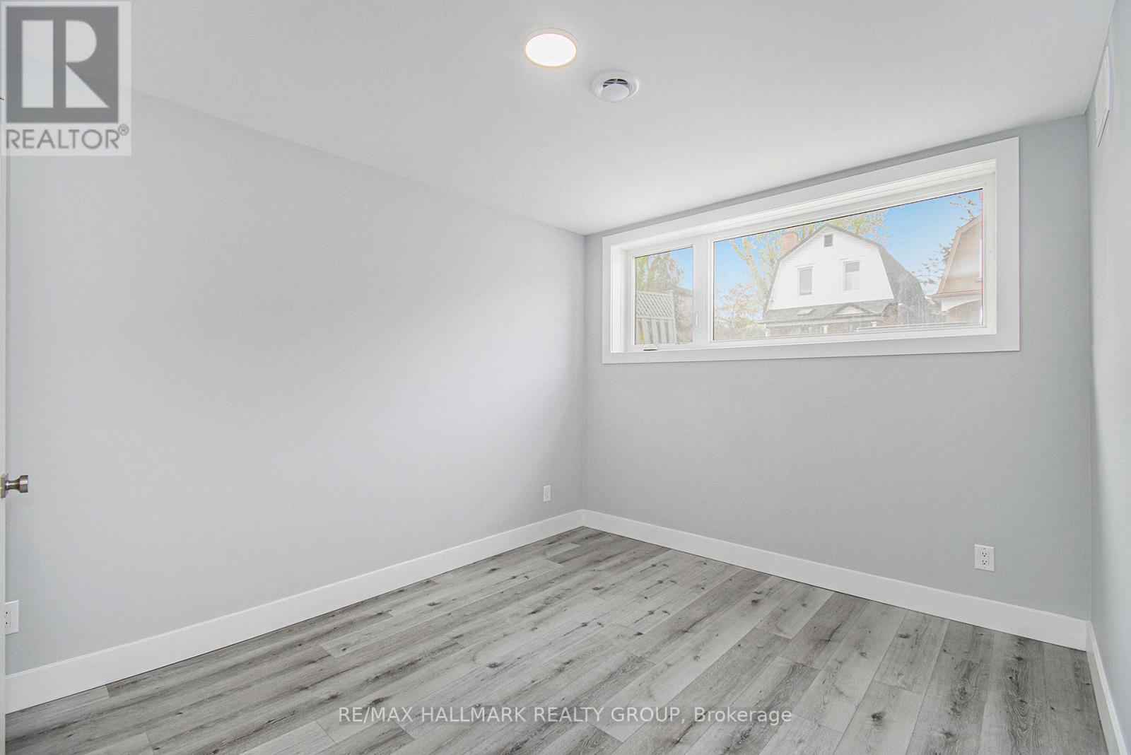 28 King George Street