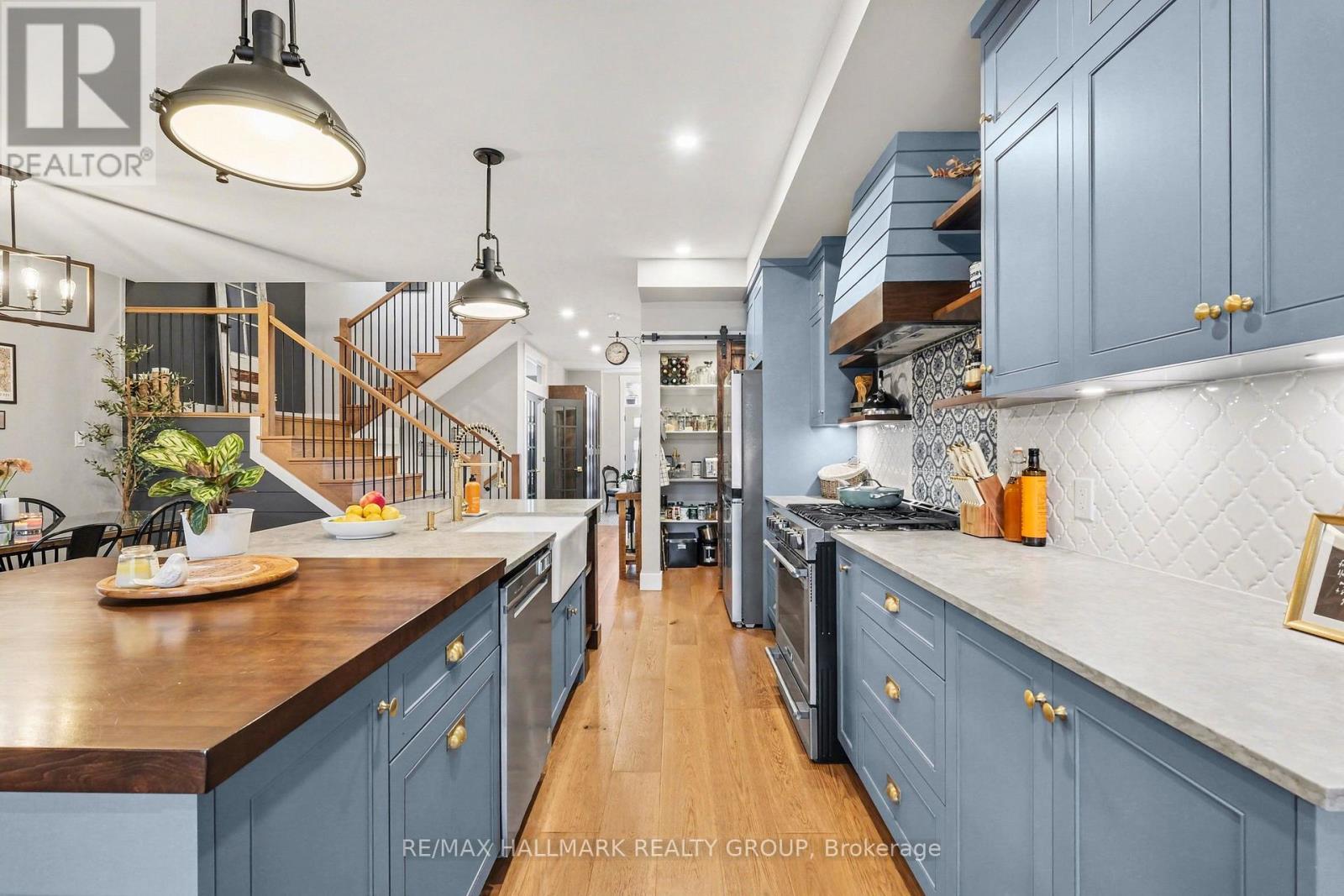 28 King George Street