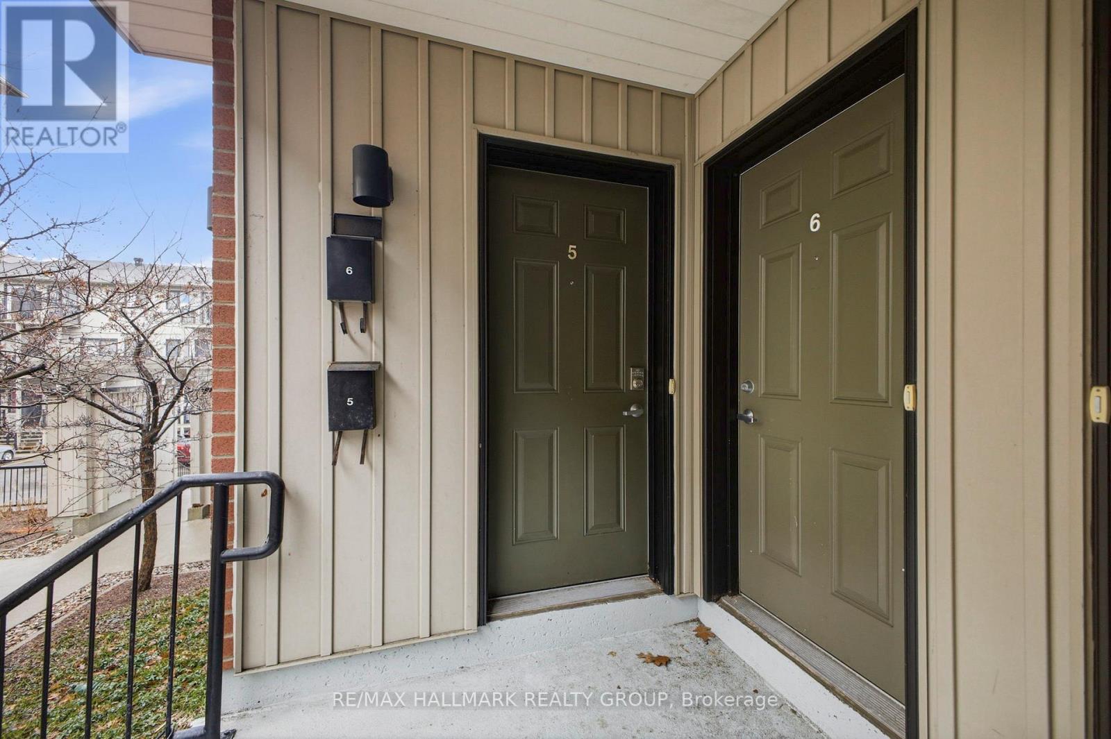 5 - 795 Montreal Road