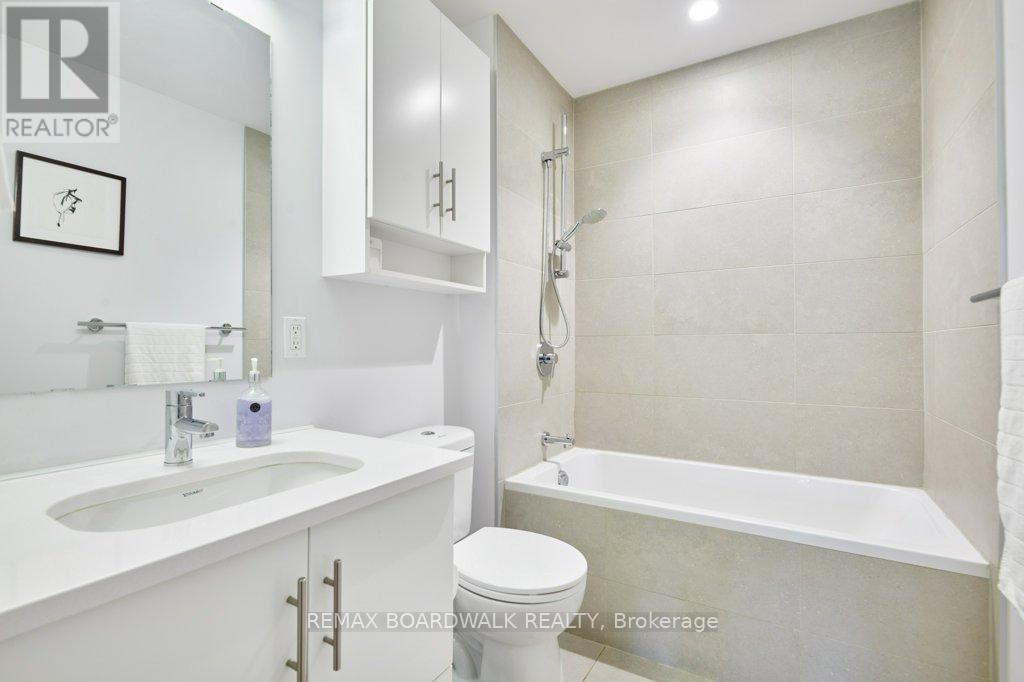 402 - 1000 Wellington St Street W