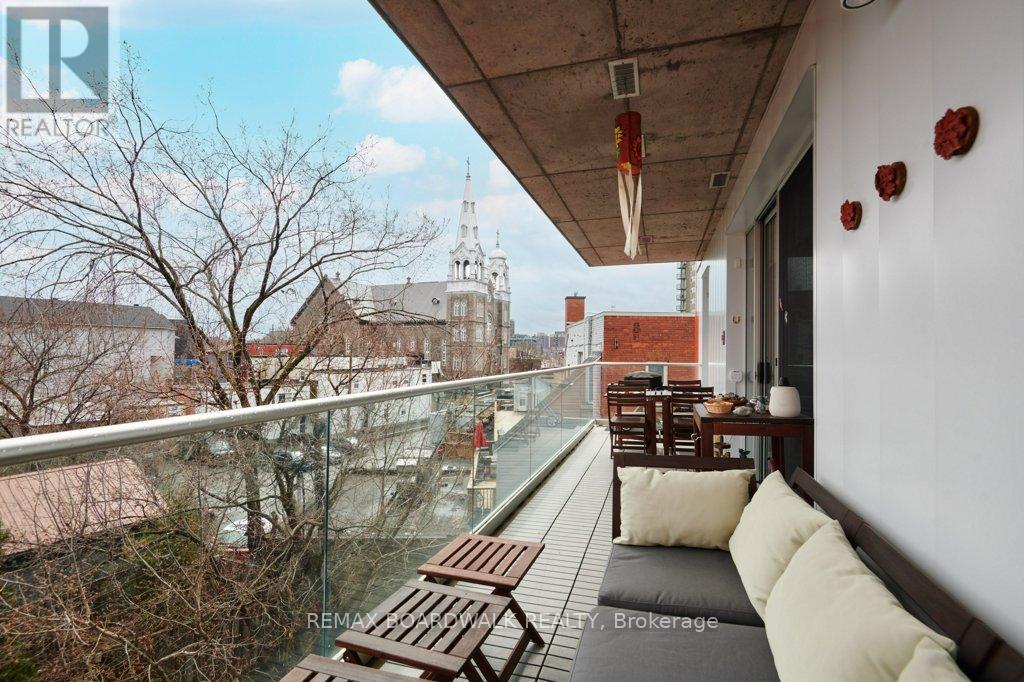 402 - 1000 Wellington St Street W