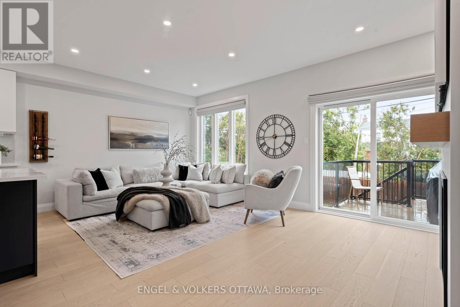 263 Dovercourt Avenue