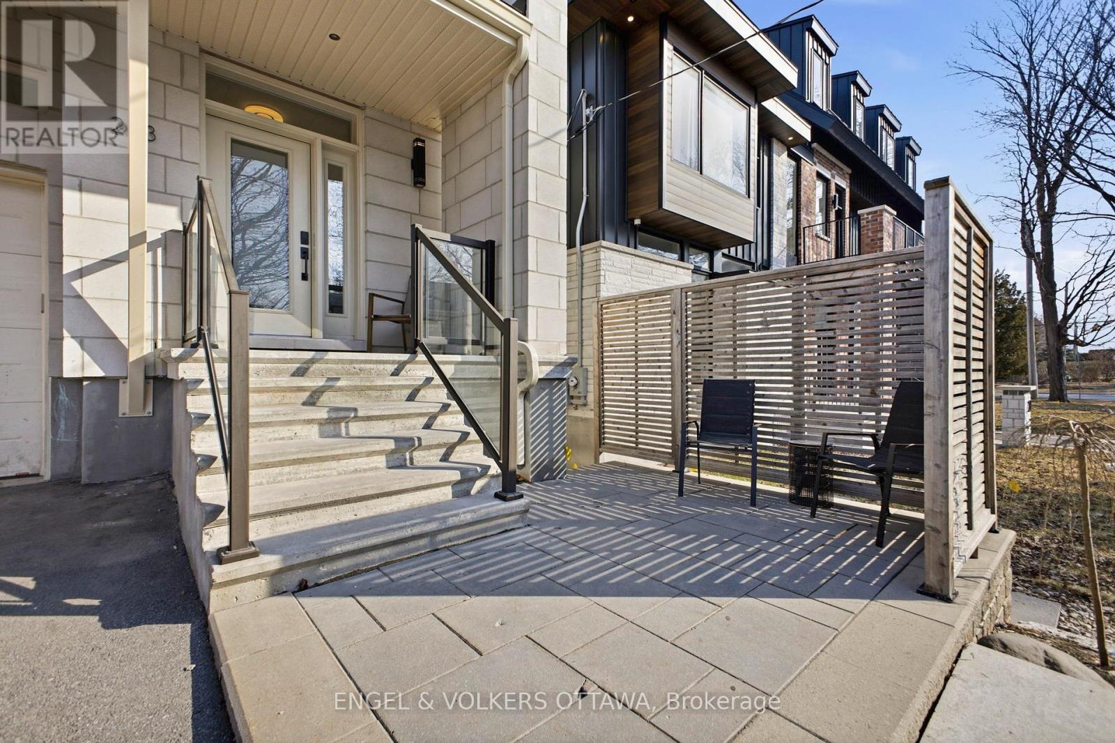 263 Dovercourt Avenue