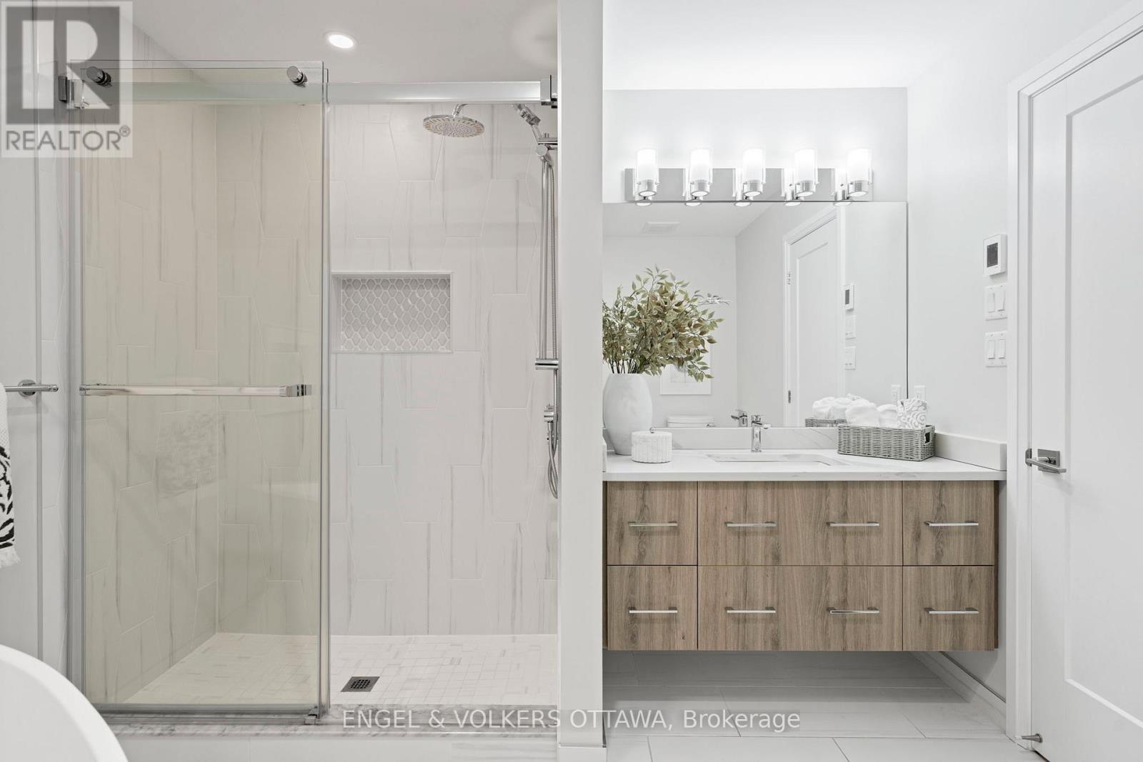 263 Dovercourt Avenue