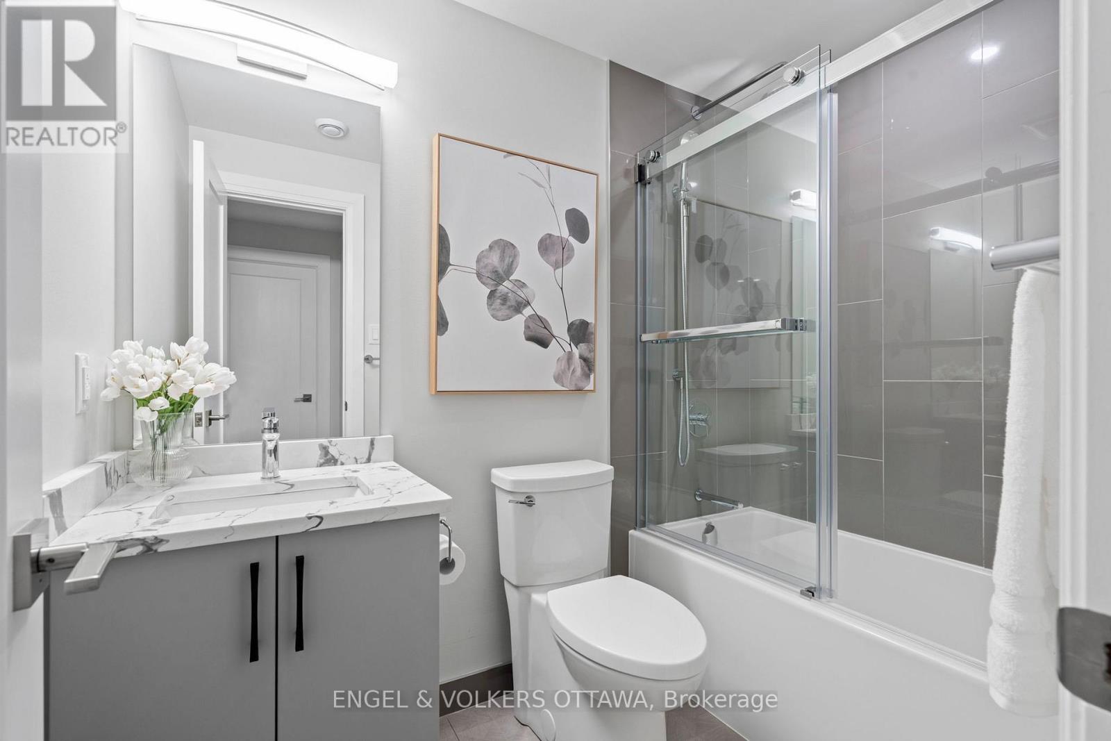 263 Dovercourt Avenue