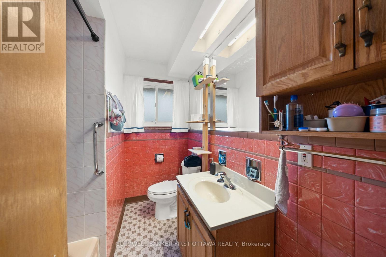 2066 Saunderson Drive