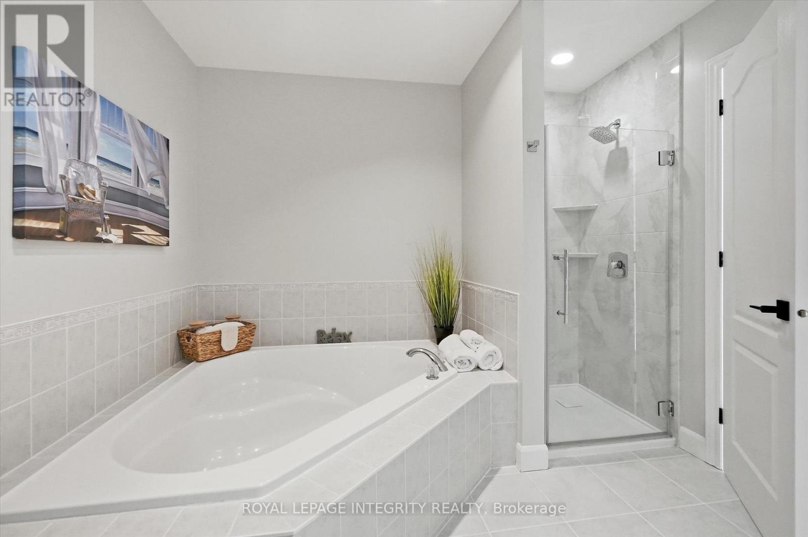 36 Frontenac Boulevard