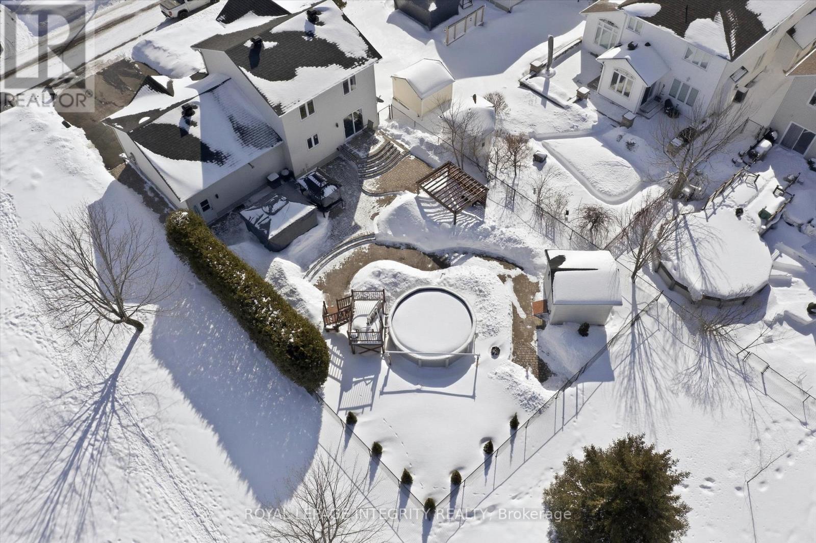 36 Frontenac Boulevard