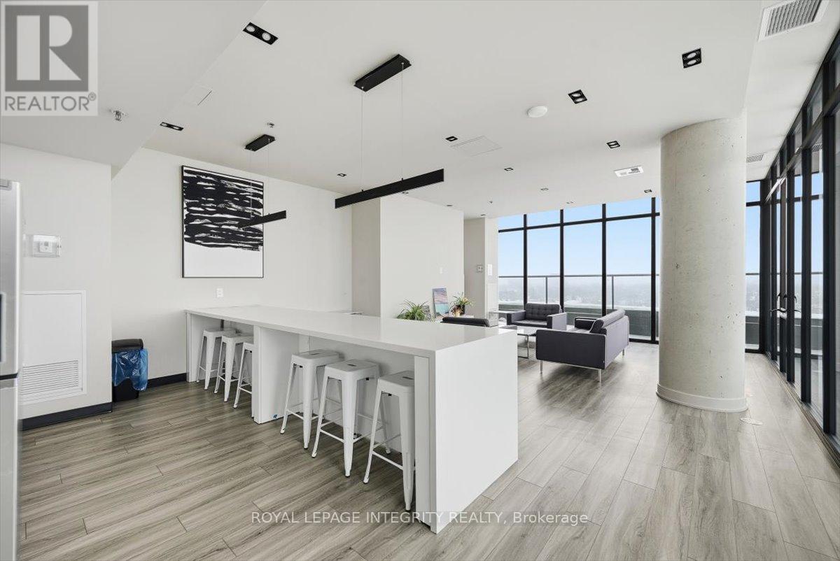 602 - 203 Catherine Street