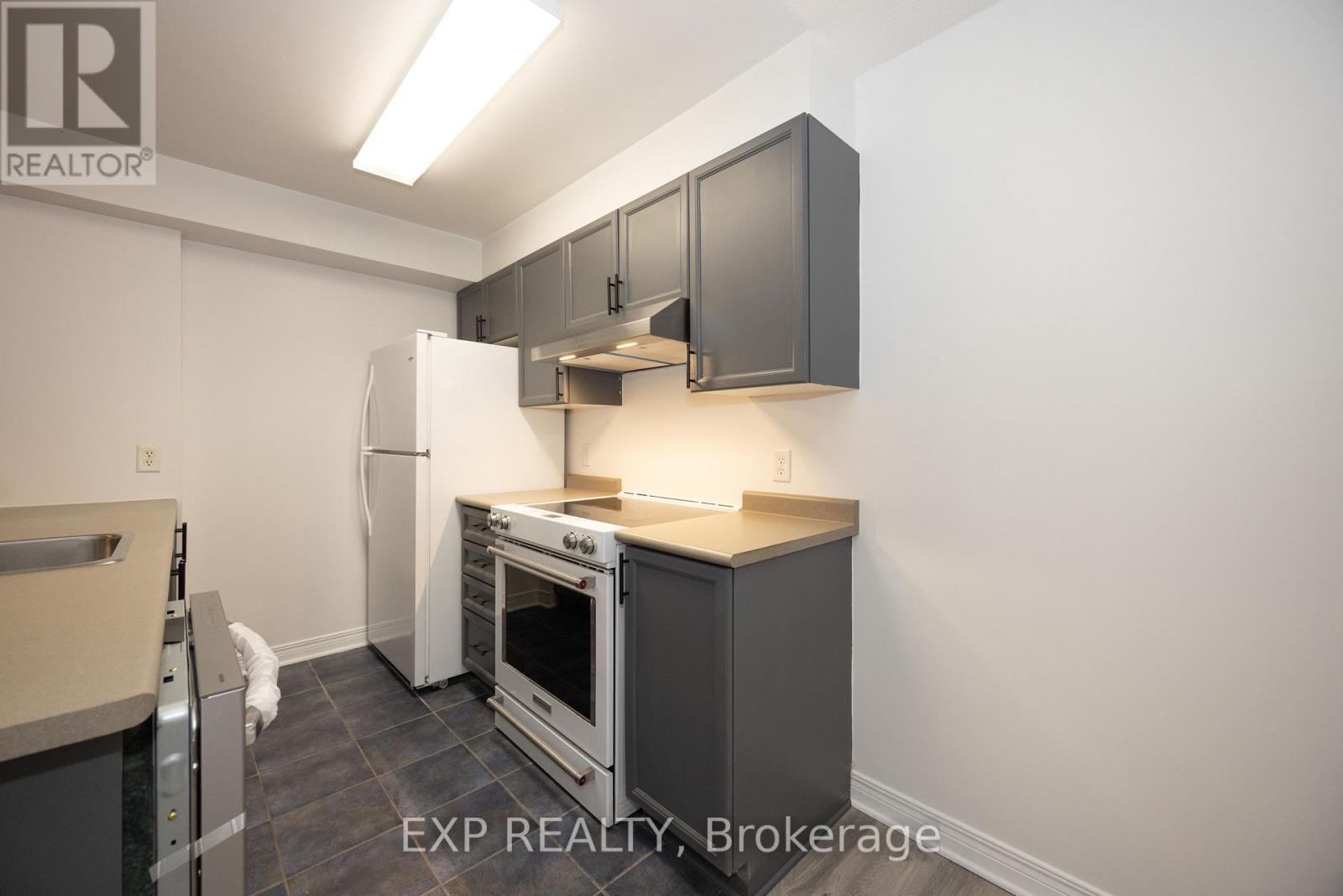 803 - 429 Somerset Street W