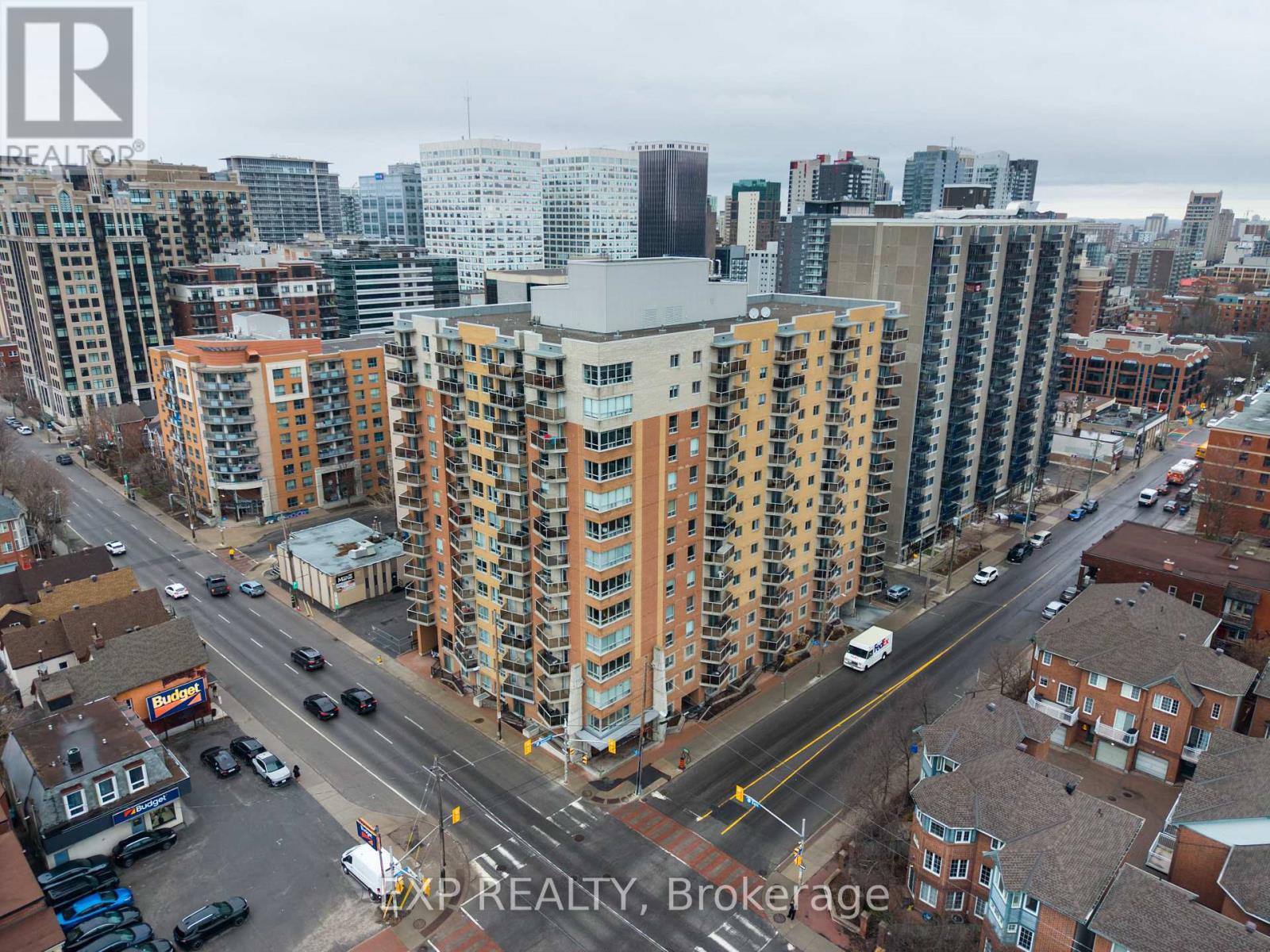 803 - 429 Somerset Street W