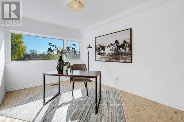 216 - 12 Corkstown Road