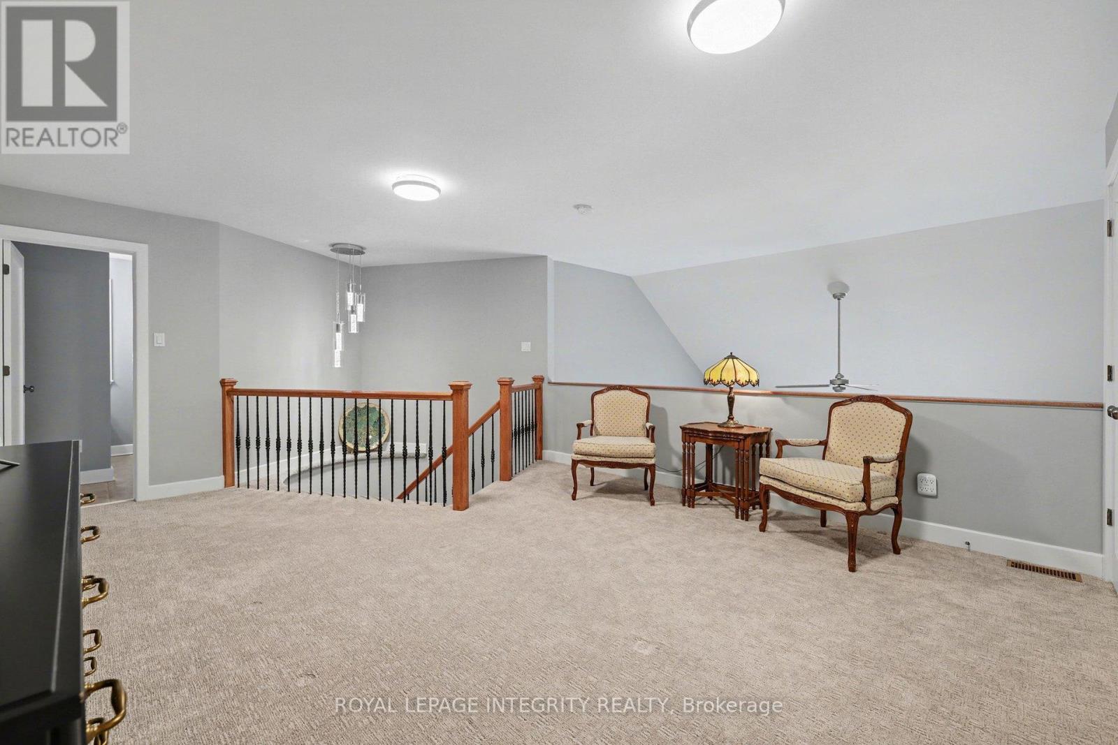 15 Marsh Sparrow Private