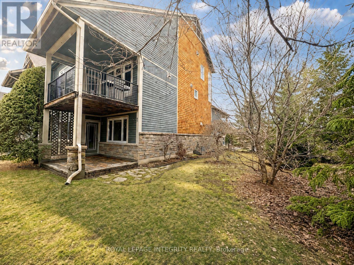 15 Marsh Sparrow Private