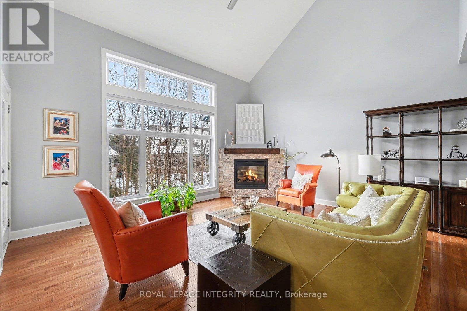 15 Marsh Sparrow Private