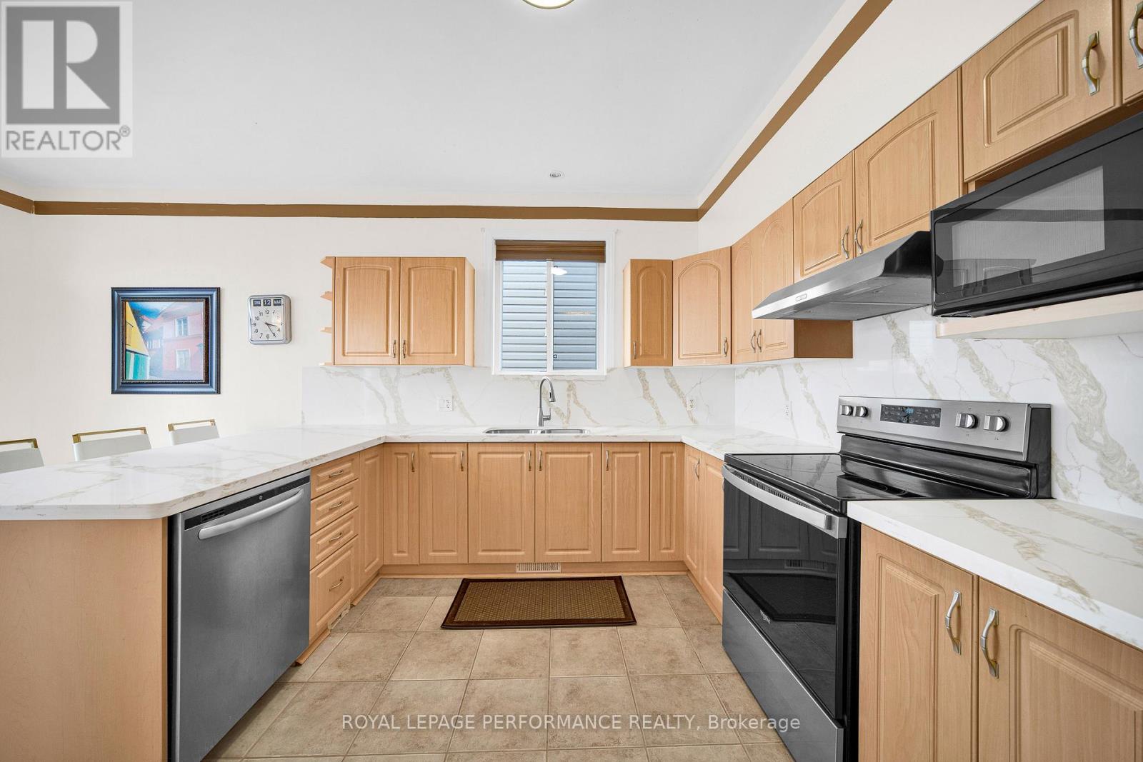 292 Rustic Hills Crescent