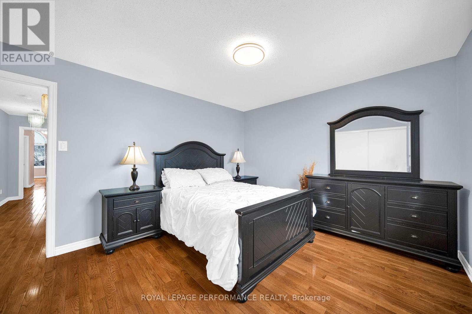 292 Rustic Hills Crescent