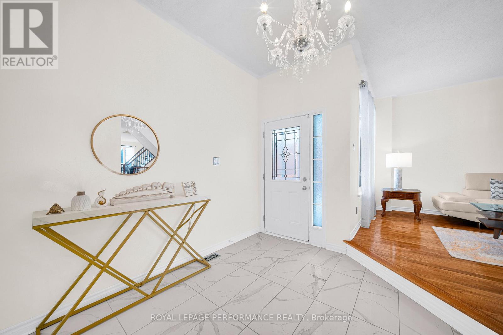 292 Rustic Hills Crescent