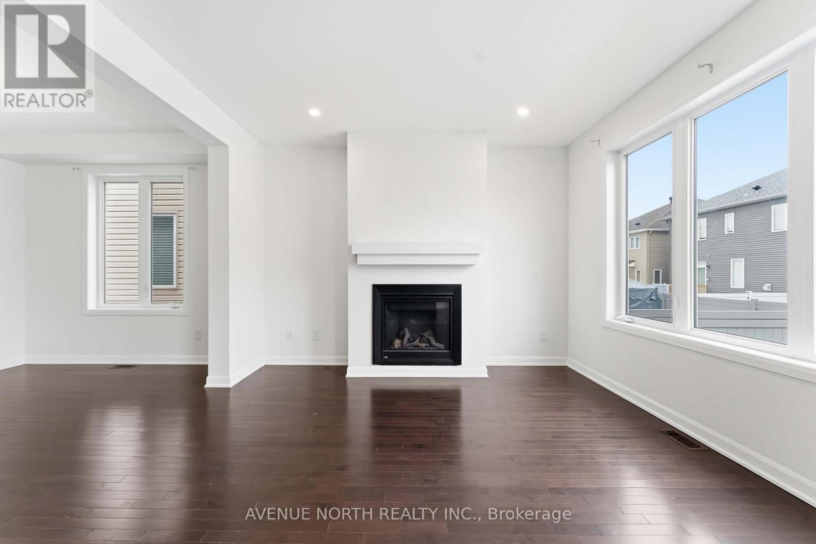 2082 Caltra Crescent