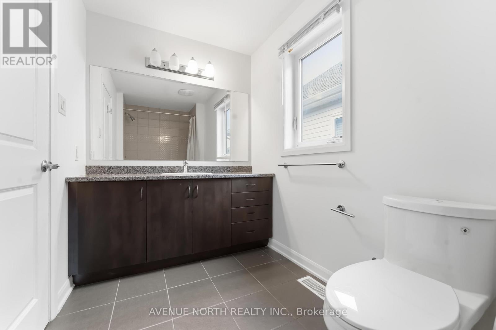 2082 Caltra Crescent