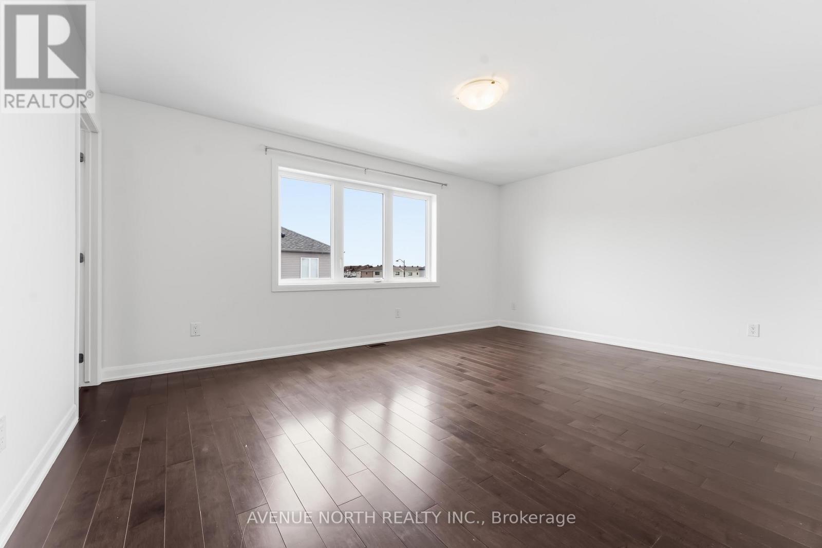 2082 Caltra Crescent