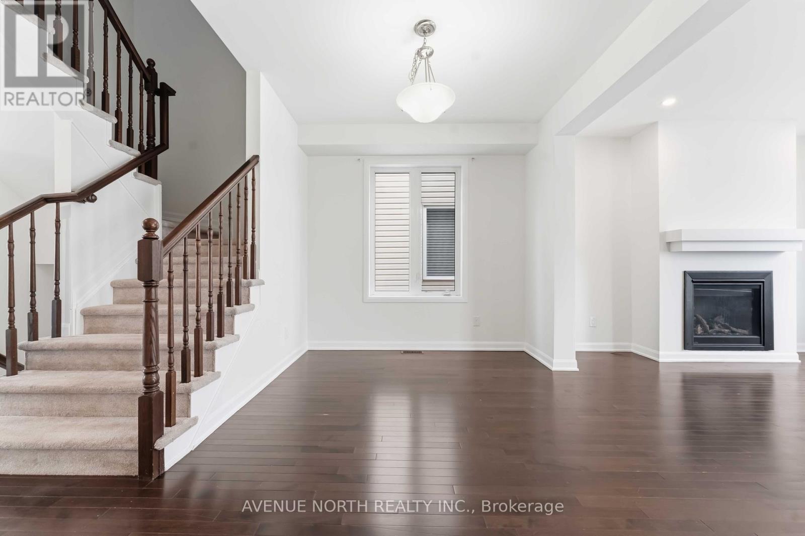 2082 Caltra Crescent