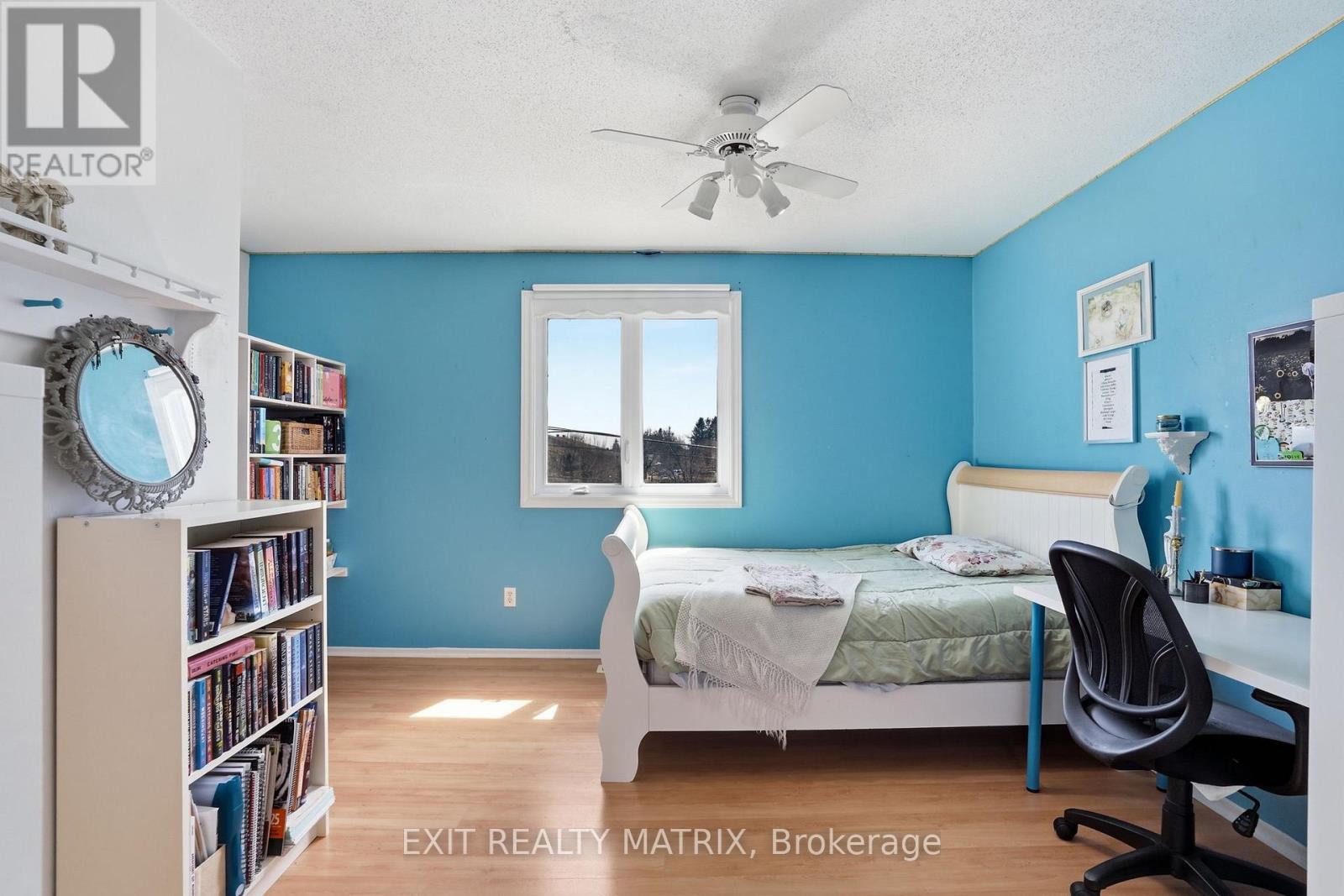 144 Centenaire Street