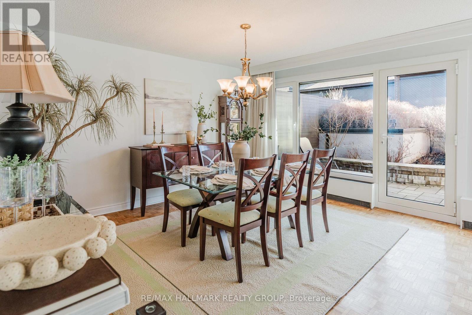 Th2 - 300 Queen Elizabeth Drive