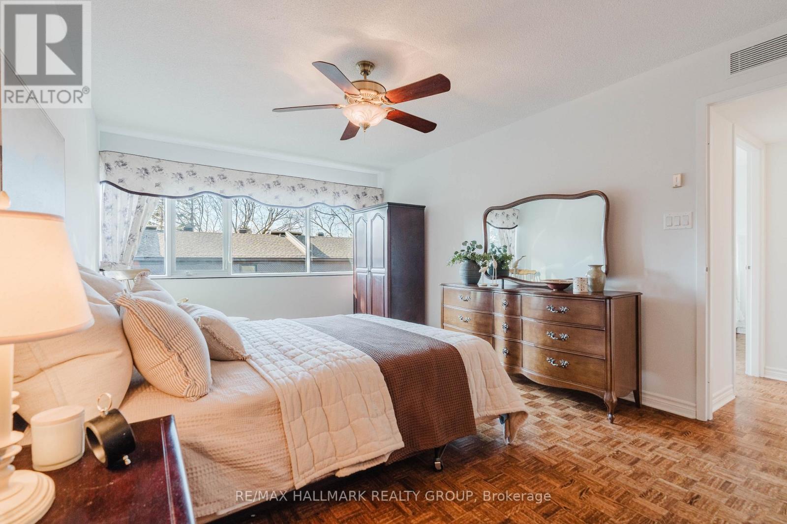 Th2 - 300 Queen Elizabeth Drive