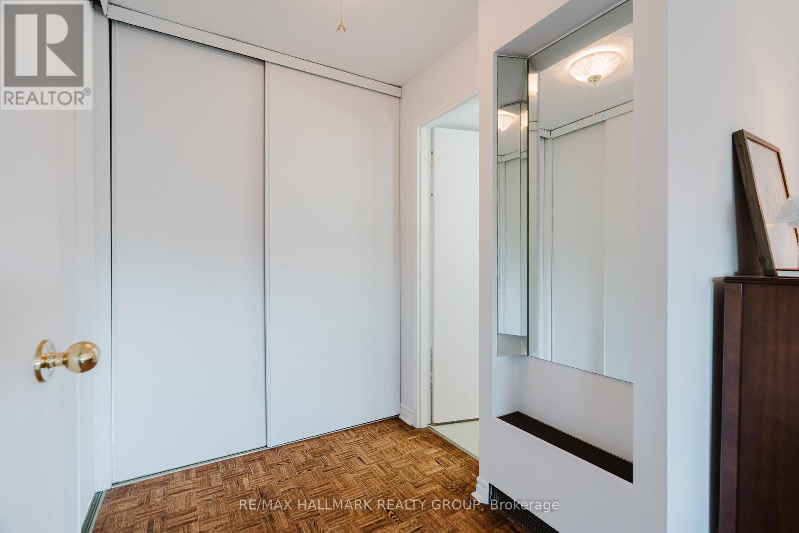 Th2 - 300 Queen Elizabeth Drive