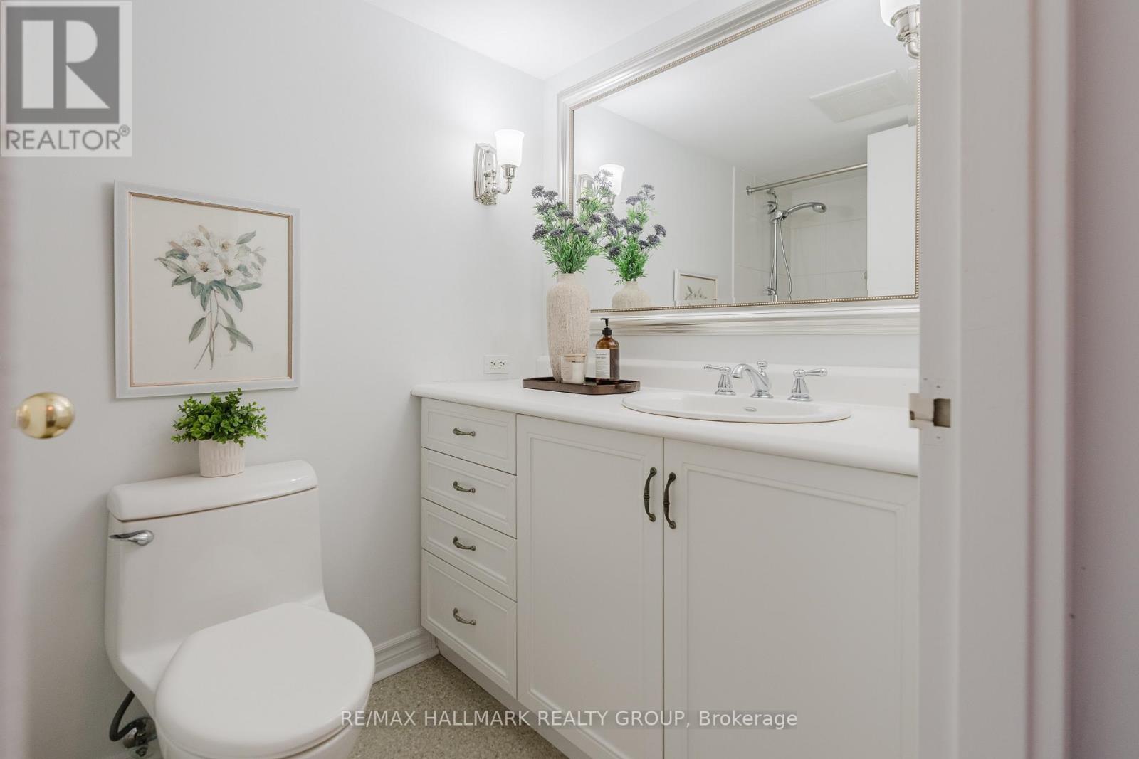 Th2 - 300 Queen Elizabeth Drive