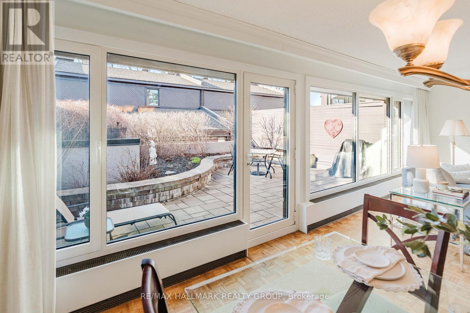 Th2 - 300 Queen Elizabeth Drive