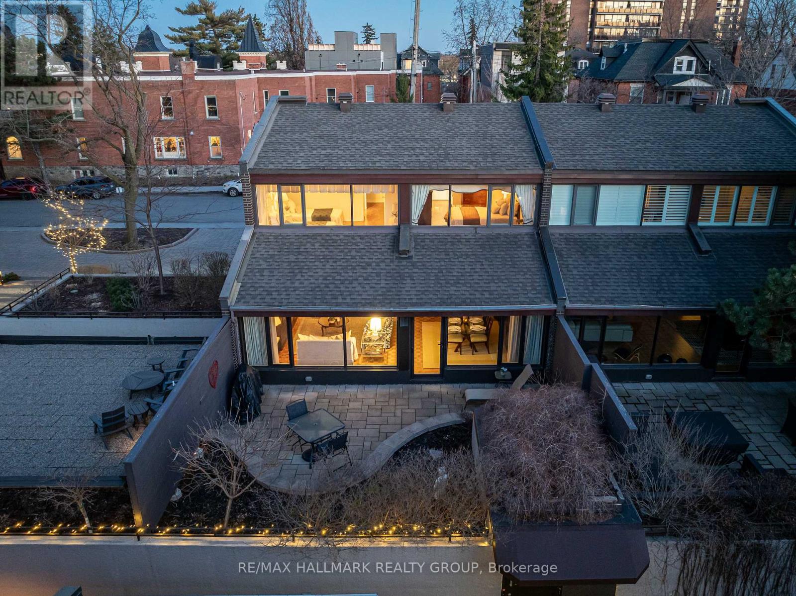 Th2 - 300 Queen Elizabeth Drive