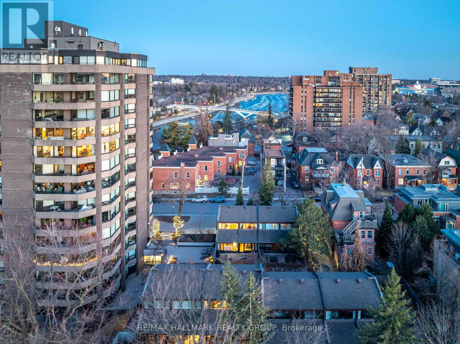 Th2 - 300 Queen Elizabeth Drive