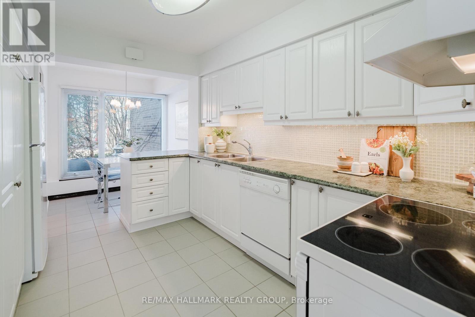 Th2 - 300 Queen Elizabeth Drive