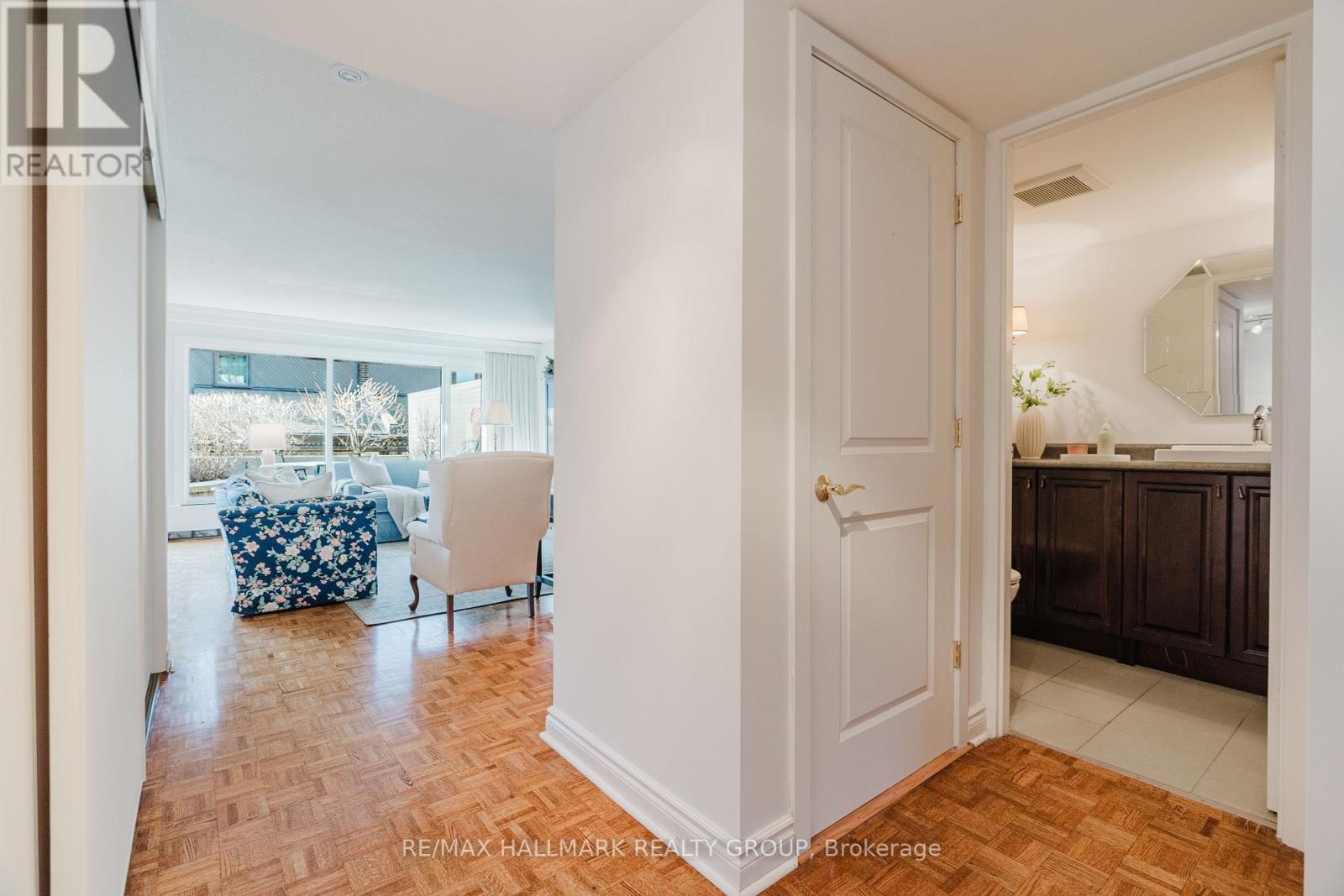 Th2 - 300 Queen Elizabeth Drive