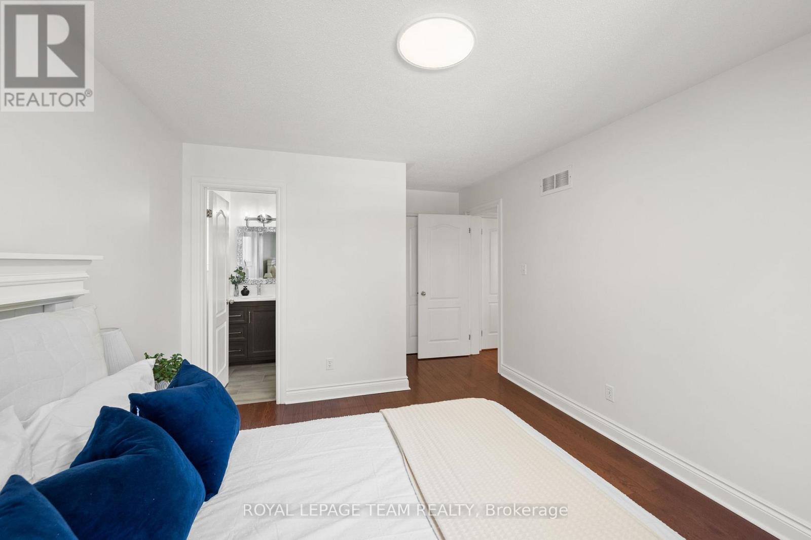 30 Crantham Crescent