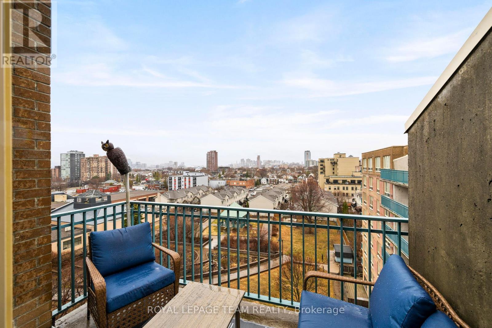 902 - 45 Holland Avenue